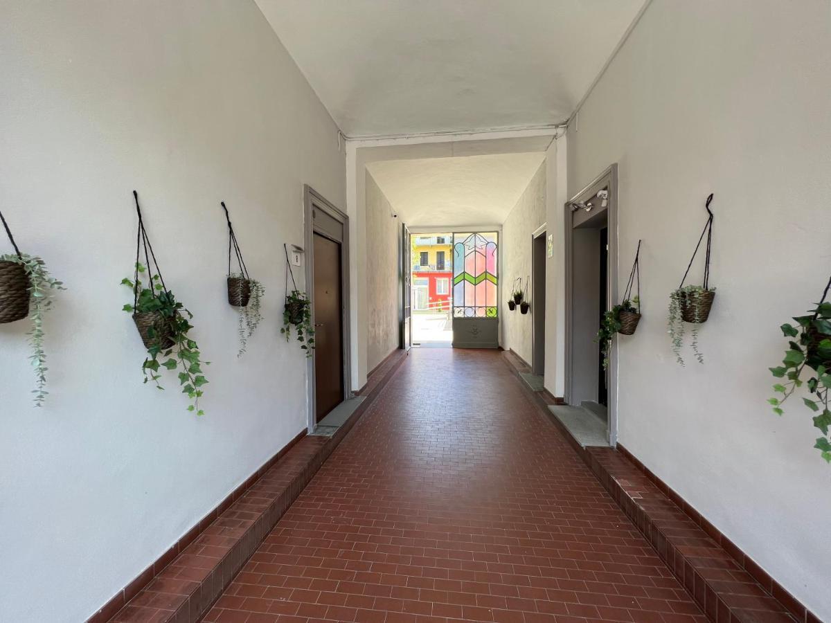 Hostal Metro Young