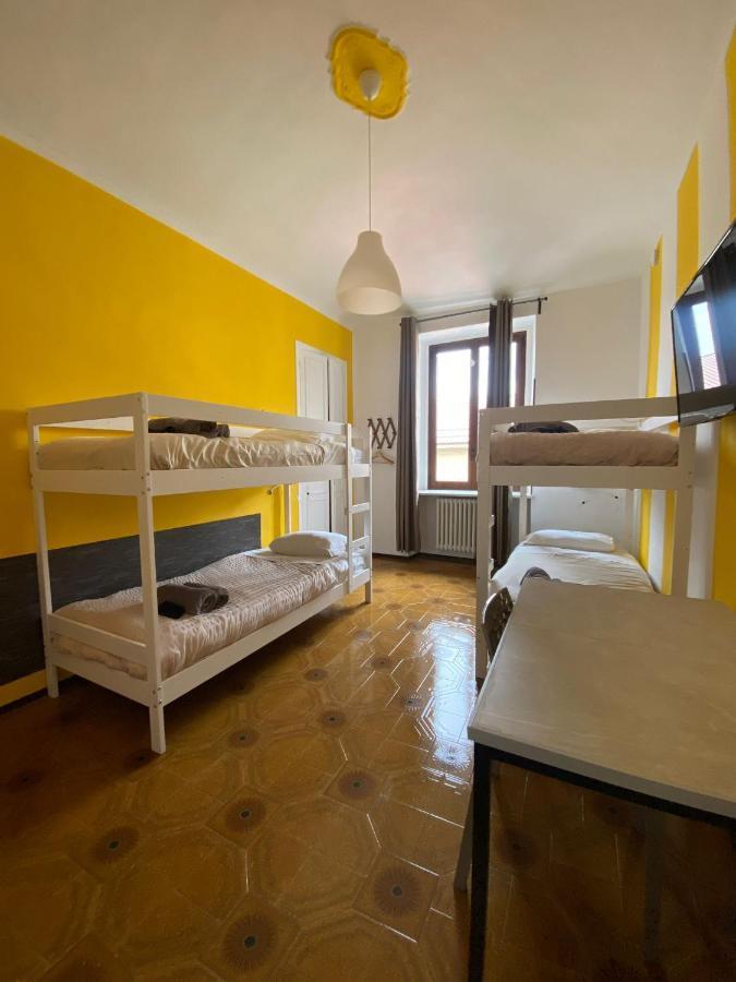 Hostal Metro Young Turín